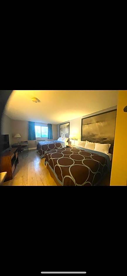 Super 8 by Wyndham Niagara Falls