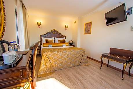 Superior Queen Room