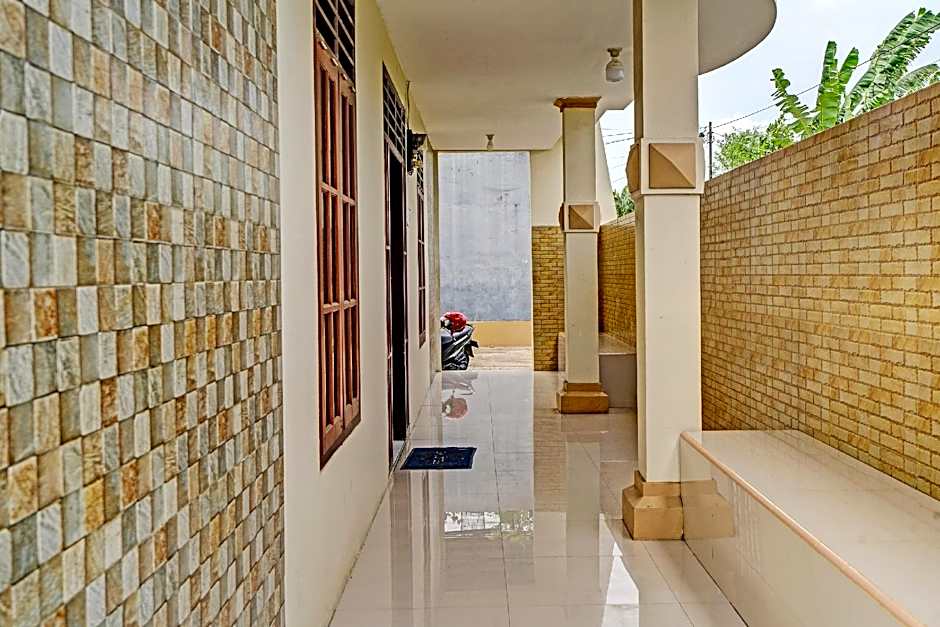 OYO 92062 Pondok Aurel Wahidin