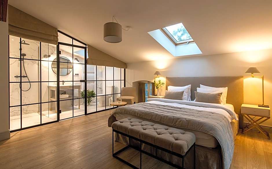 Zamek Sarny - Schloss Scharfeneck