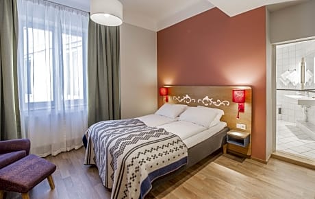 Superior Double Room (1 Double Bed)