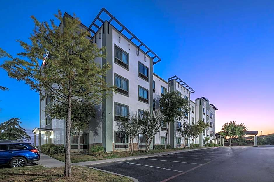 Best Western Plus Lackland Hotel & Suites