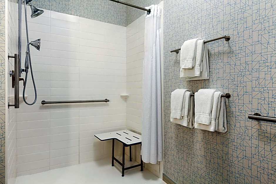 Holiday Inn Express & Suites Edinburg- Mcallen Area By IHG