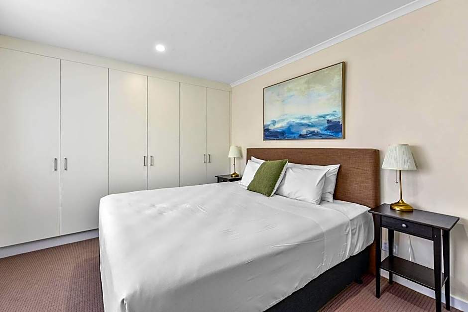 Lakeview Motel & Apartments