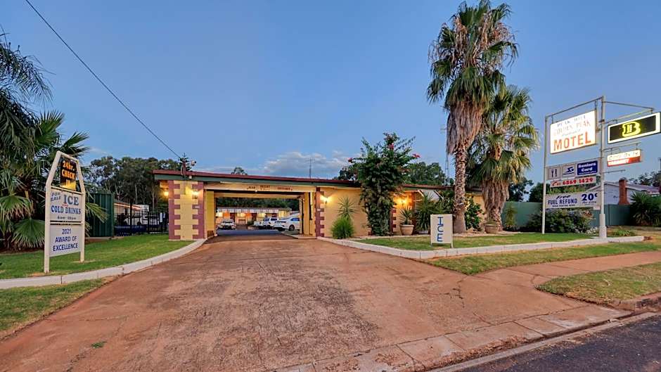 Golden Peak Motel PeakHill