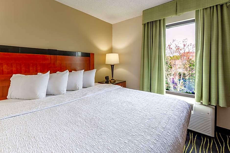 Hampton Inn By Hilton Columbia I-26/Harbison Blvd.