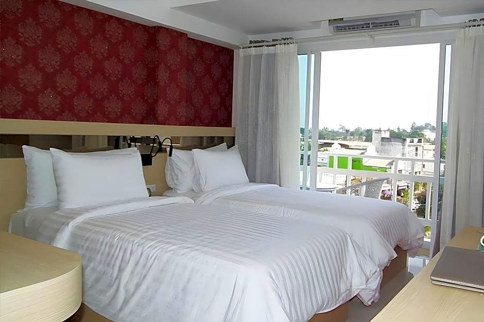 Kavinburi Green Hotel