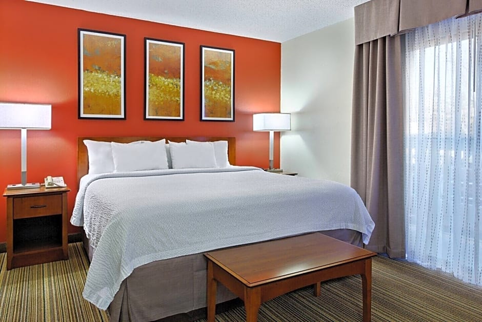 Vivo Suites Winston-Salem
