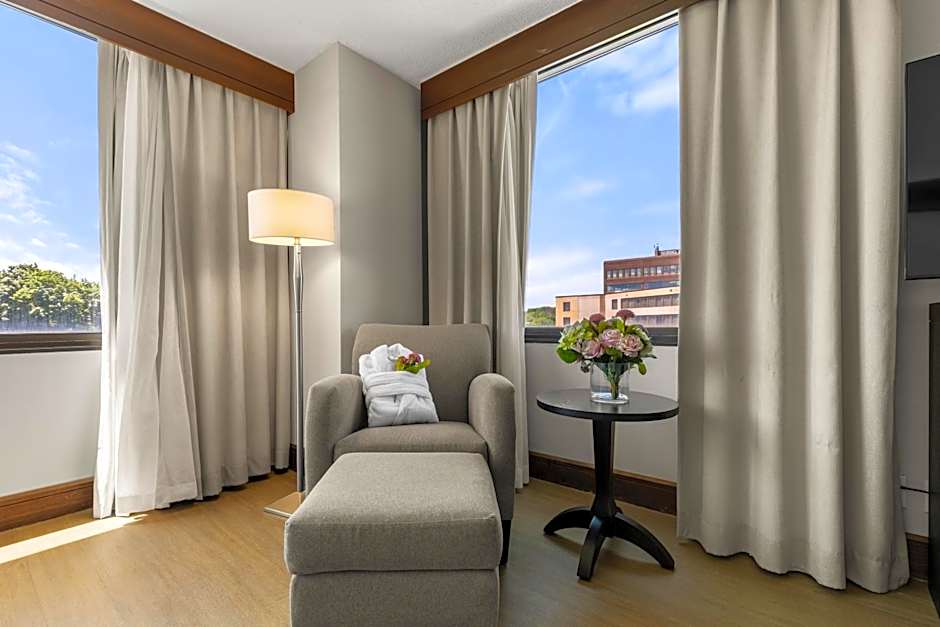 Armon Hotel & Conference Center Stamford CT