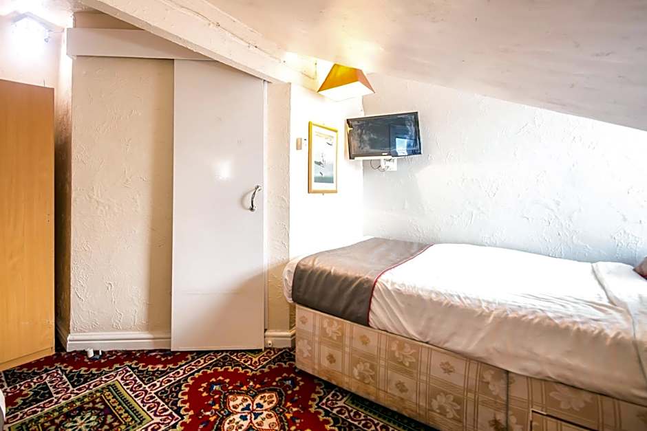 MyRoomz Hollingdales Hotel