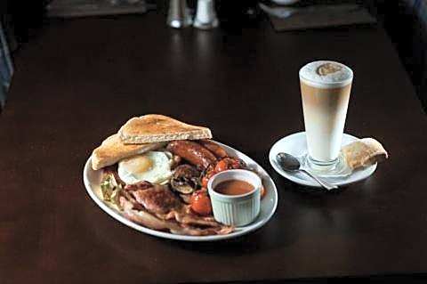 Rose and Crown Hotel