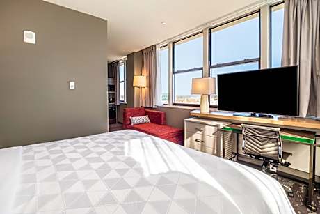 Premium King Room