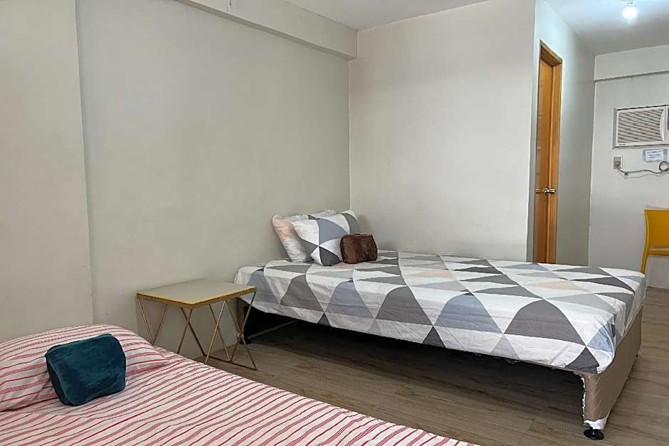 Happy Grey Hotel Vigan