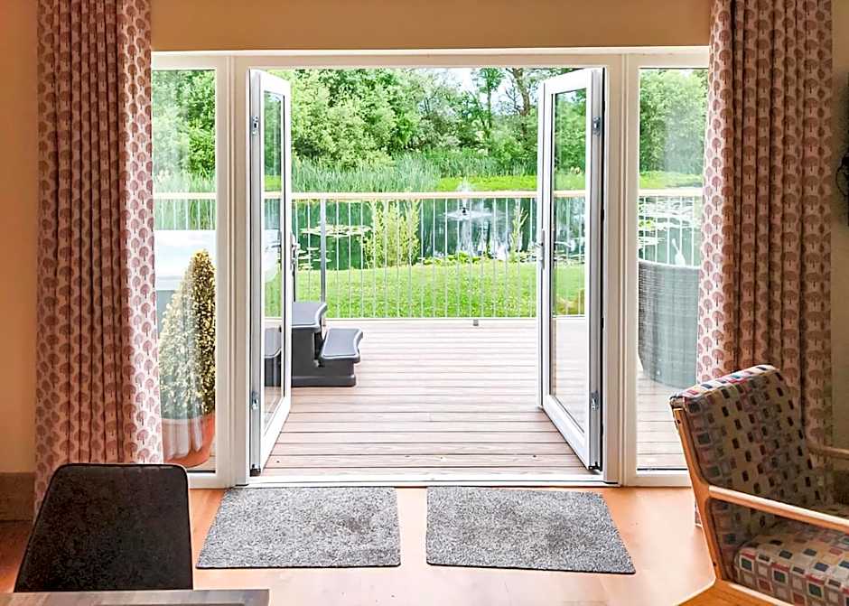 Flaxton Meadows Luxury Lodges
