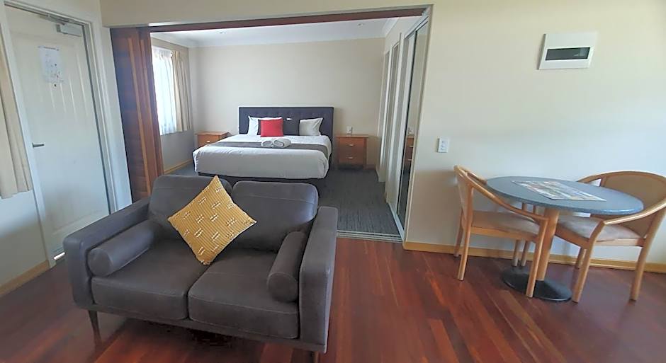 Eastgate on the Range Motel