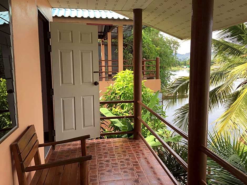 Tamarind Guesthouse Kanchanaburi