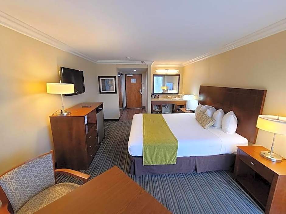 HUNTINGTON BEACH INN