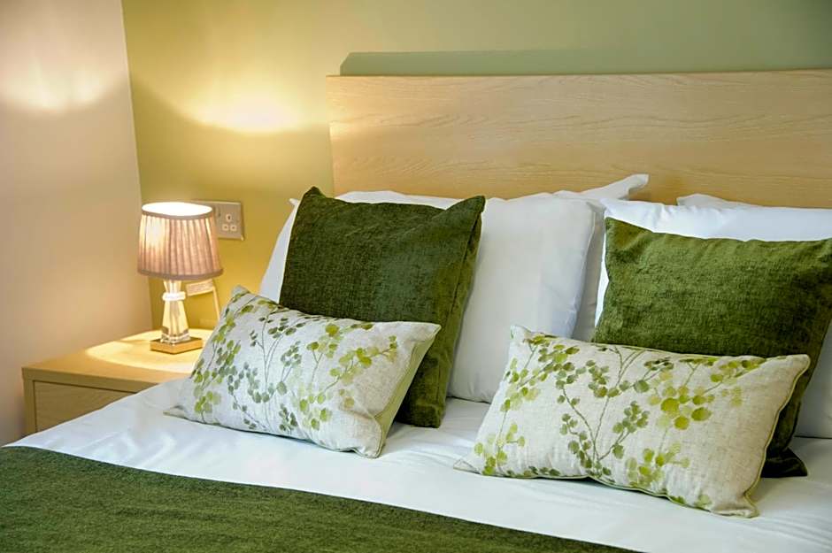 Rose and Crown Hotel