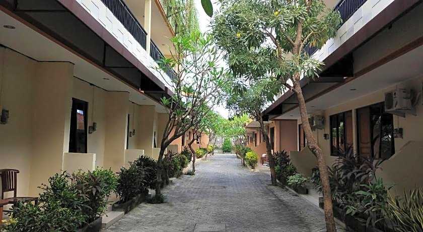 Dee Mansion