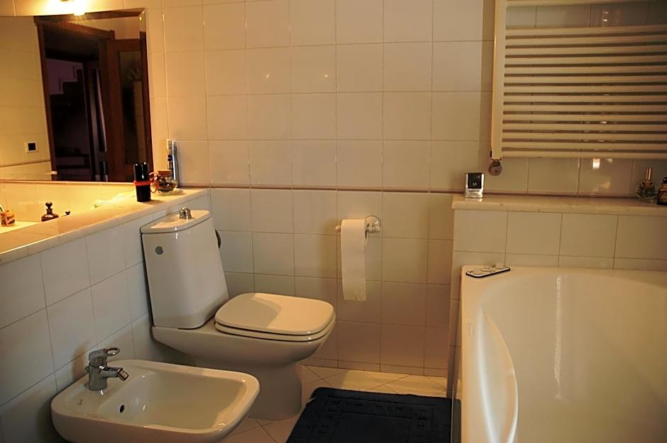 Liana Guest House