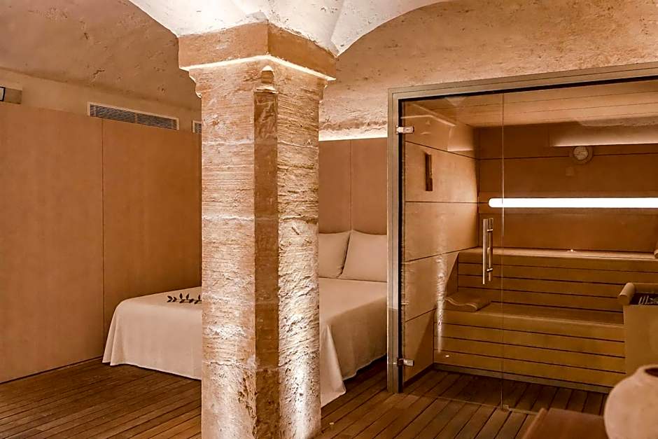 Convent de la Missio- Adults Only