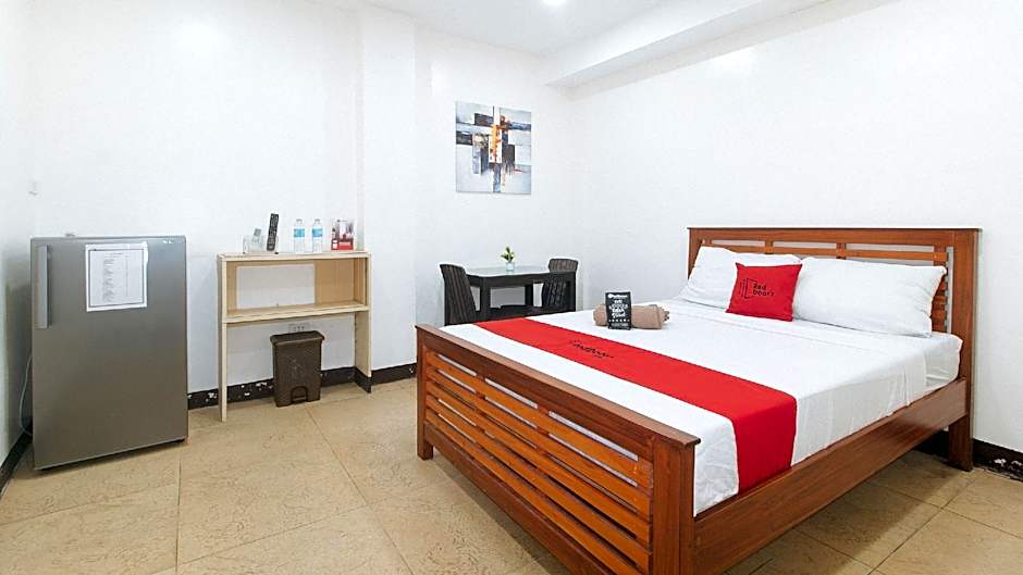 RedDoorz RJs Bldg near Lyceum Gen Trias Cavite