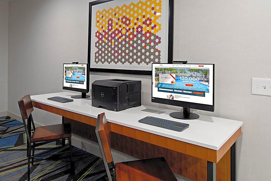 Holiday Inn Express Fresno South By IHG