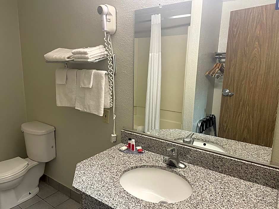 Super 8 by Wyndham Amarillo Central TX