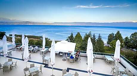 Hotel Izgrev Spa & Aquapark