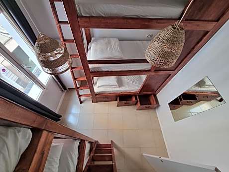 Bed in 6-Bed Mixed Dormitory Room