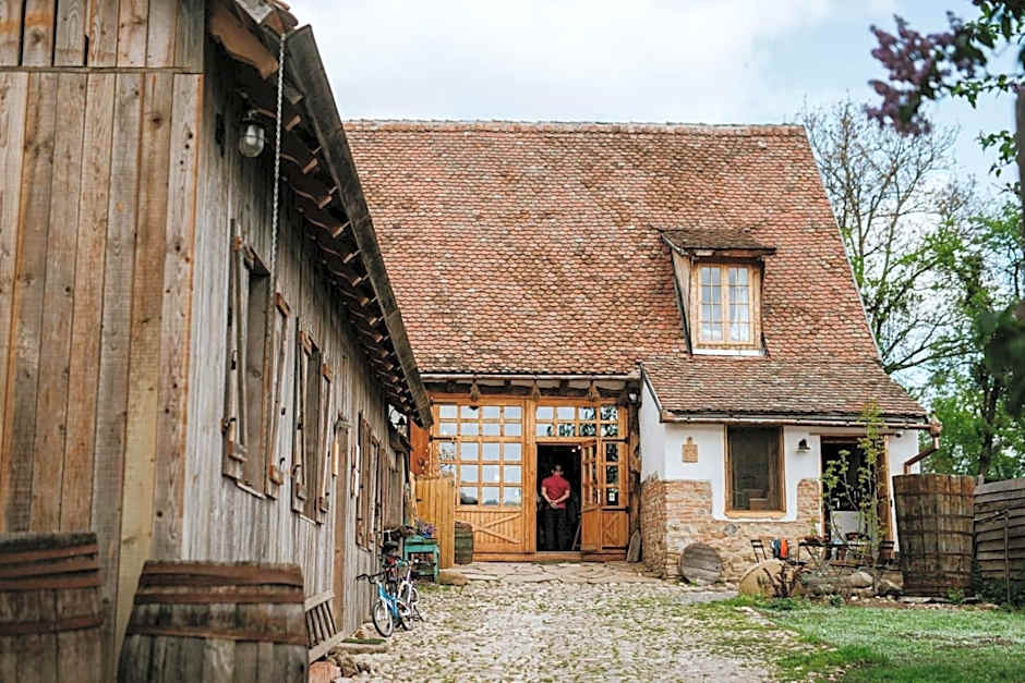 Viscri 32 - White Barn and Blue House
