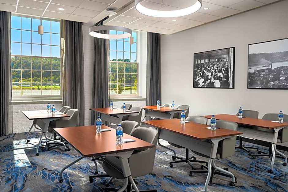 Fairfield Inn & Suites by Marriott Madison Historic Eagle Cotton Mill