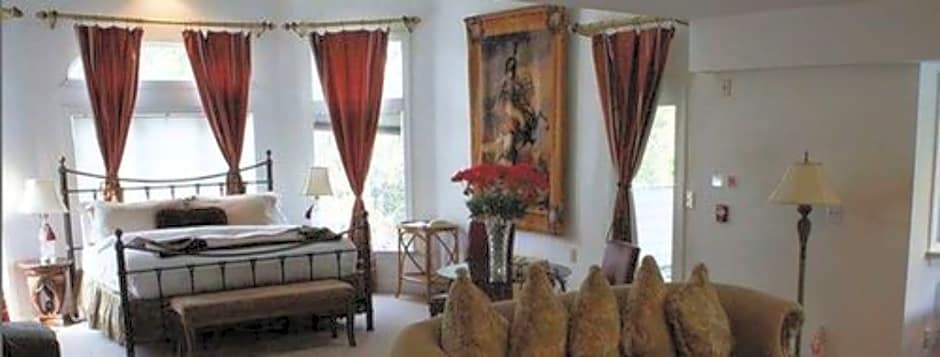 The Columbia Inn at Peralynna Manor