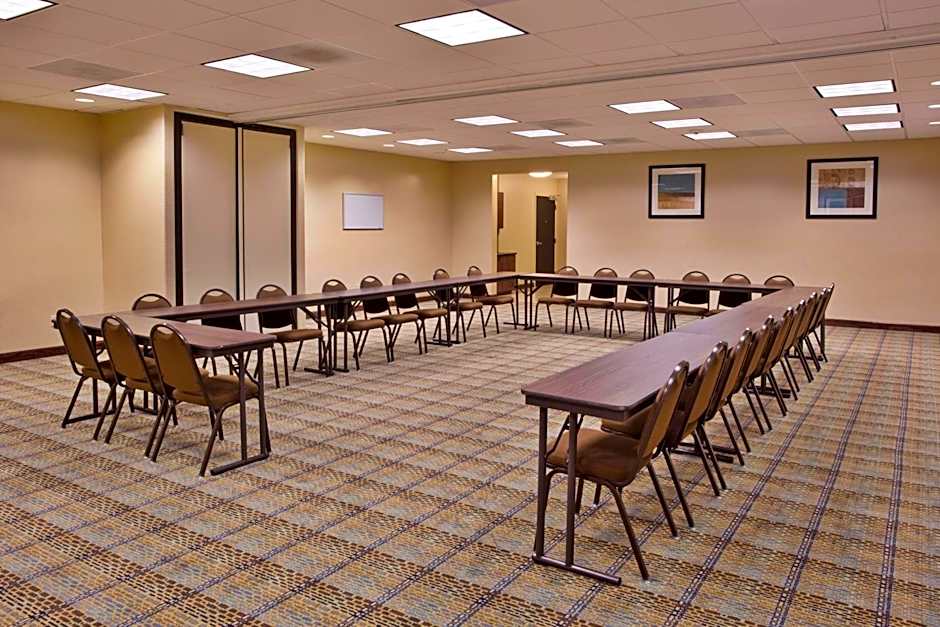 Holiday Inn Express Hotel & Suites Moultrie By IHG