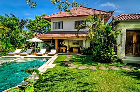 Three-Bedroom Deluxe Villa with Private Pool