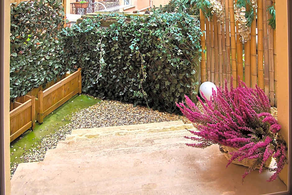 Catone District Hotel