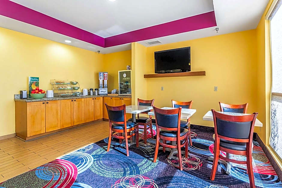 Quality Inn Texas City I-45