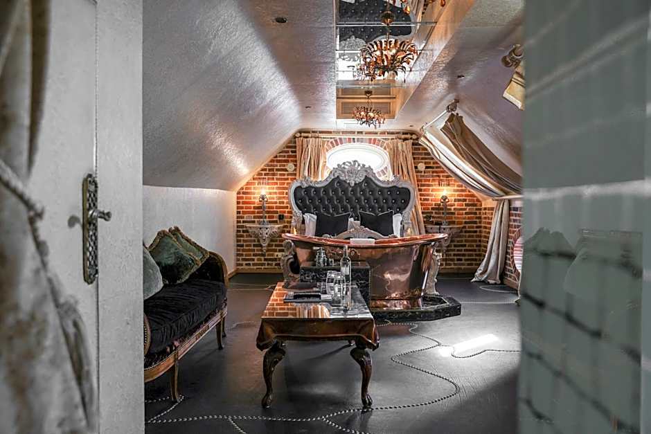 Crazy Bear Beaconsfield