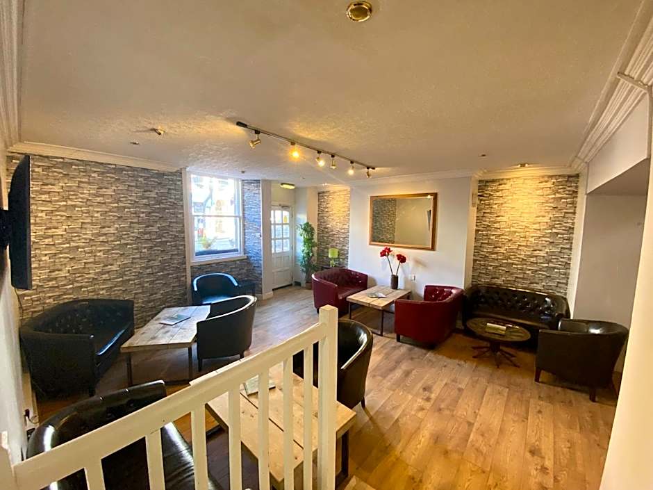 The County Hotel - Self Check-In, Ultra Fast WI-FI, Free Parking, Central Location