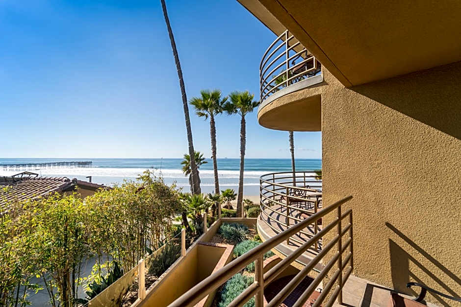 Pacific Terrace Hotel