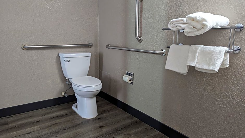 Motel 6-Leominster, MA