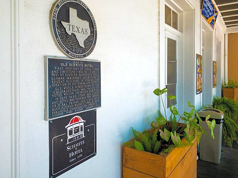 Schmitz Bed & Breakfast