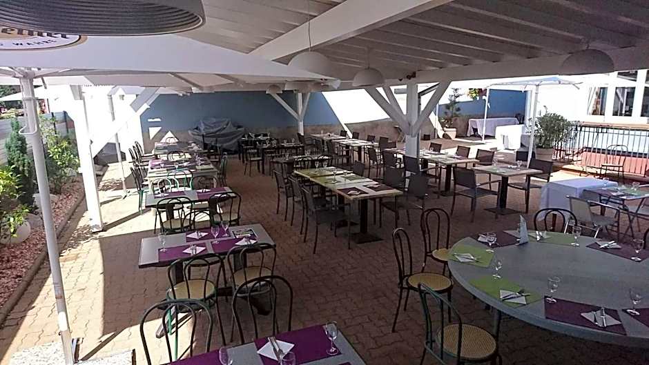 Logis Hotel Aux Comtes De Hanau