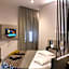 Hotel Tonic