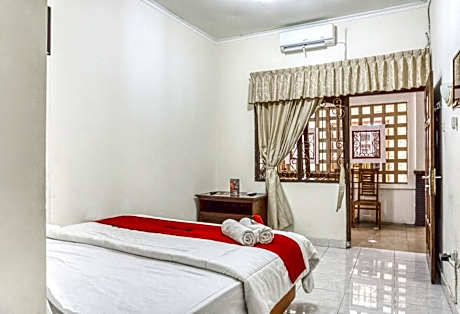 RedDoorz Room