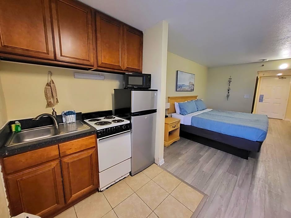 Beachside Hotel - Daytona Beach Shores