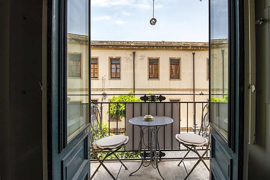 THE PALACE B&B and Apartments