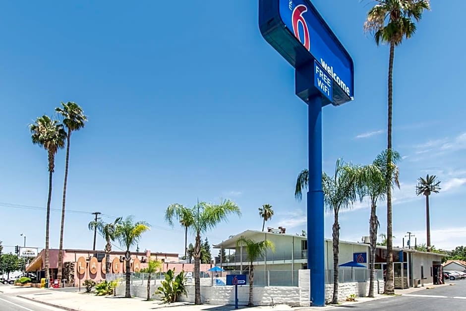 Motel 6 Bakersfield