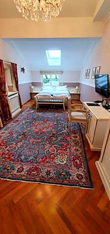 Junior Suite with Lake View