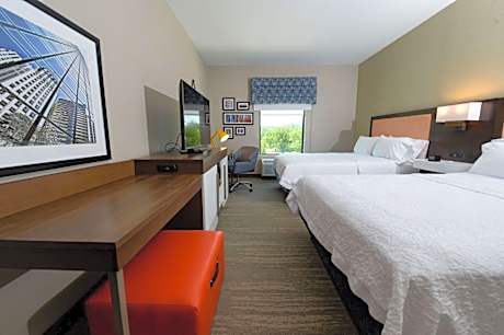 Queen Room with Two Queen Beds - Hearing Access/Non-Smoking